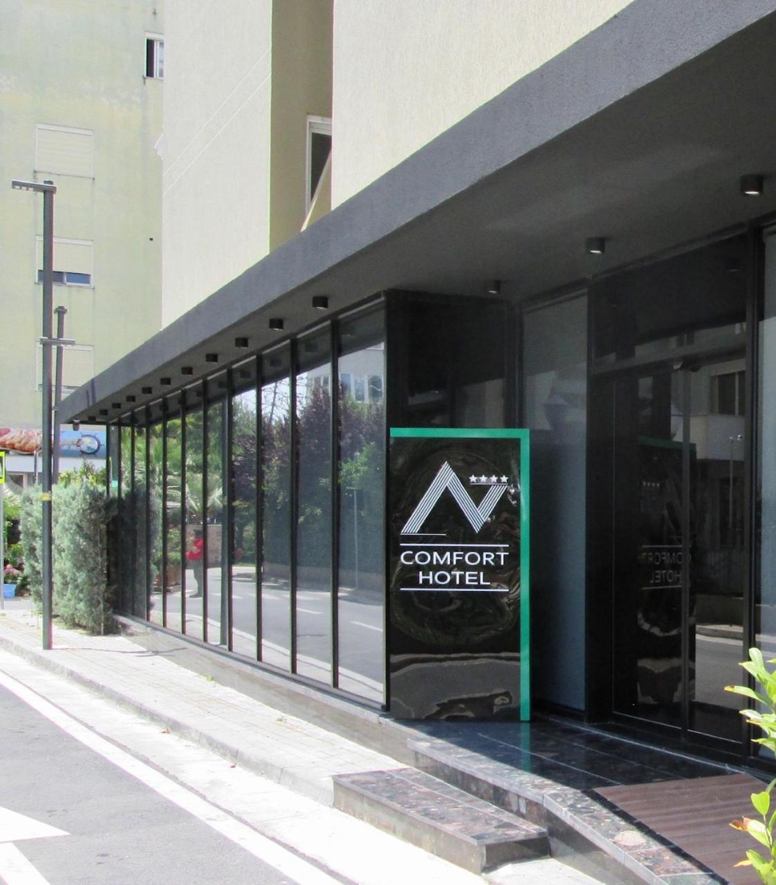 Alvin Comfort Hotel Kryemëdhej Extérieur photo